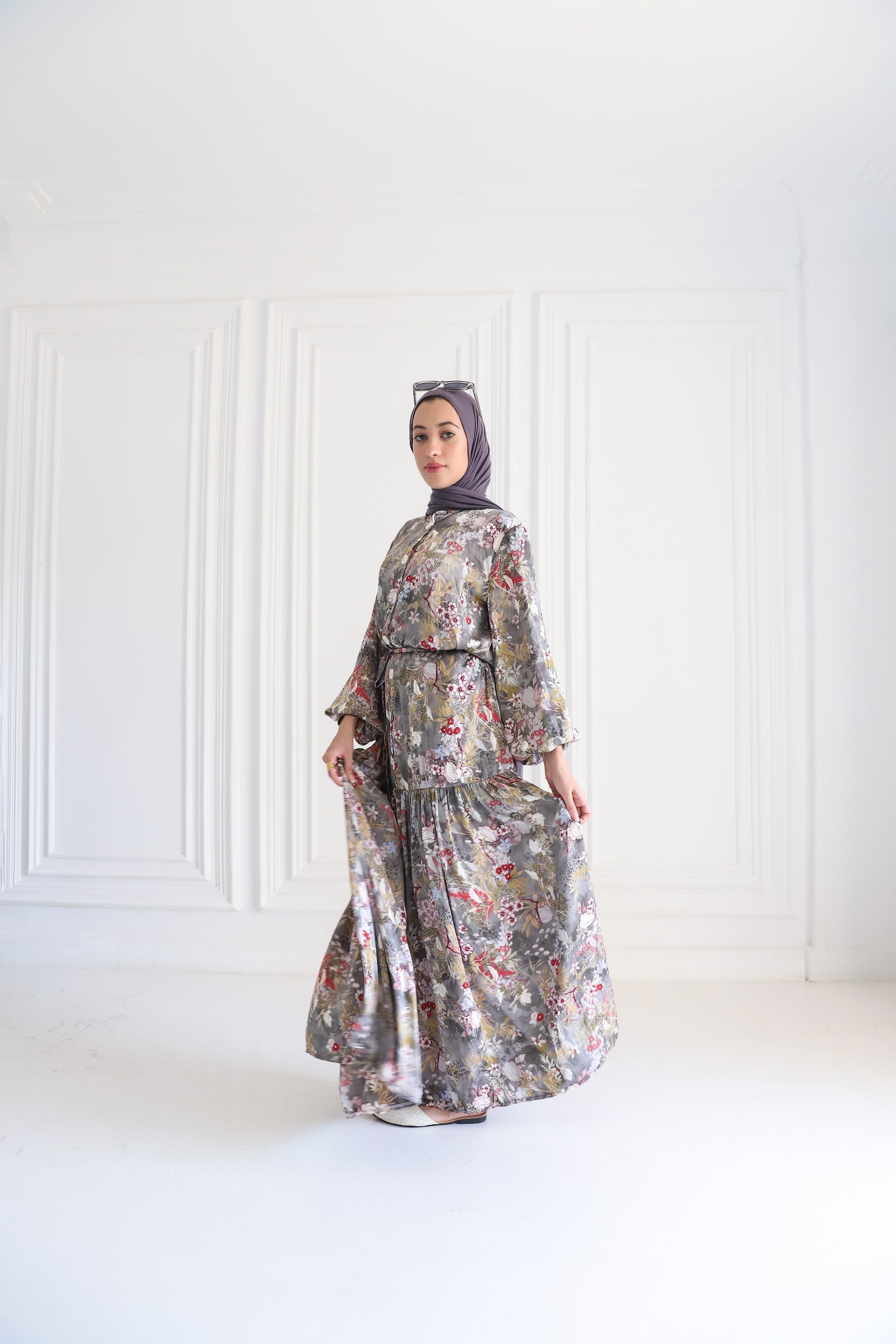 Vintage bloom Dress in Grey